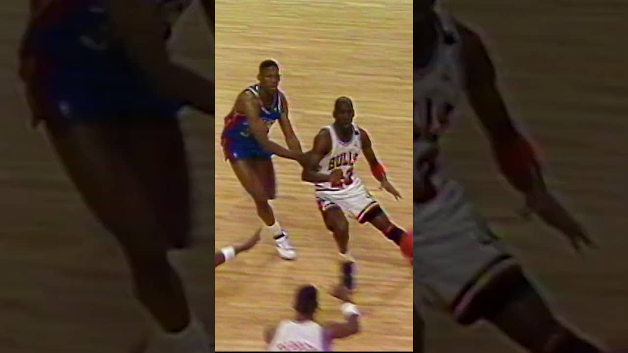 🐐 MJ hit a game-winner over Dennis Rodman & the Bad Boy Pistons (1989 Playoffs) #nba #chicagobulls