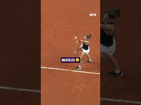 Are you not entertained?! Battling play from Gauff and Muchova 🙌#PorscheTennis