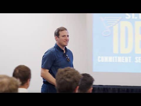 Alexander Steen surprised with Blues Hall of Fame nod in team meeting