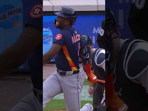 Charlie Morton, Ridiculous Curveball! 😲Very sportsmanlike turn around & not laugh