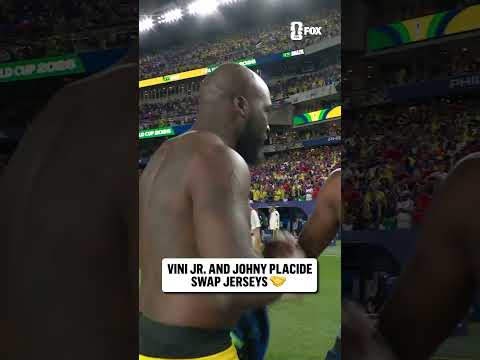 Vini Jr. and Johny Placide share a FIFA World Cup moment 🤝