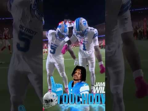 Jamo pinballs in for the TOUGH touchdown 💪😤