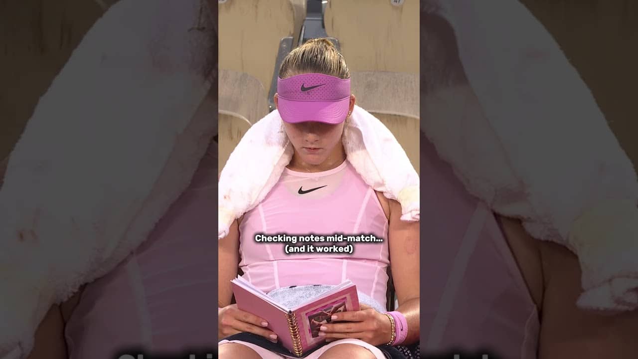 Those notes helped Mirra Andreeva win the match 📔 #rolandgarros