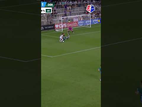 Emma Sears put them on skates. 😮‍💨🥶 Abby Smith denies it ❌ #nwsl #soccer #football