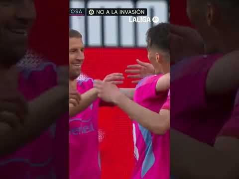 El gol de Budimir en el #ValenciaOsasuna de la temporada 2021/22 #LaLigaHighLights #shorts