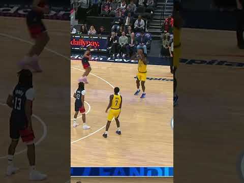 Kobe Brown Steps Into a Three and Buries it 👌