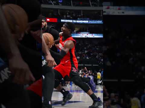 19 PTS off the bench for Aaron Holiday tonight 📊 #rockets