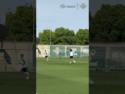 Con ENERGÍA y PRECISIÓN de cara al JUEVES ⚽️💪#MomentoRepsol #realbetis #shorts