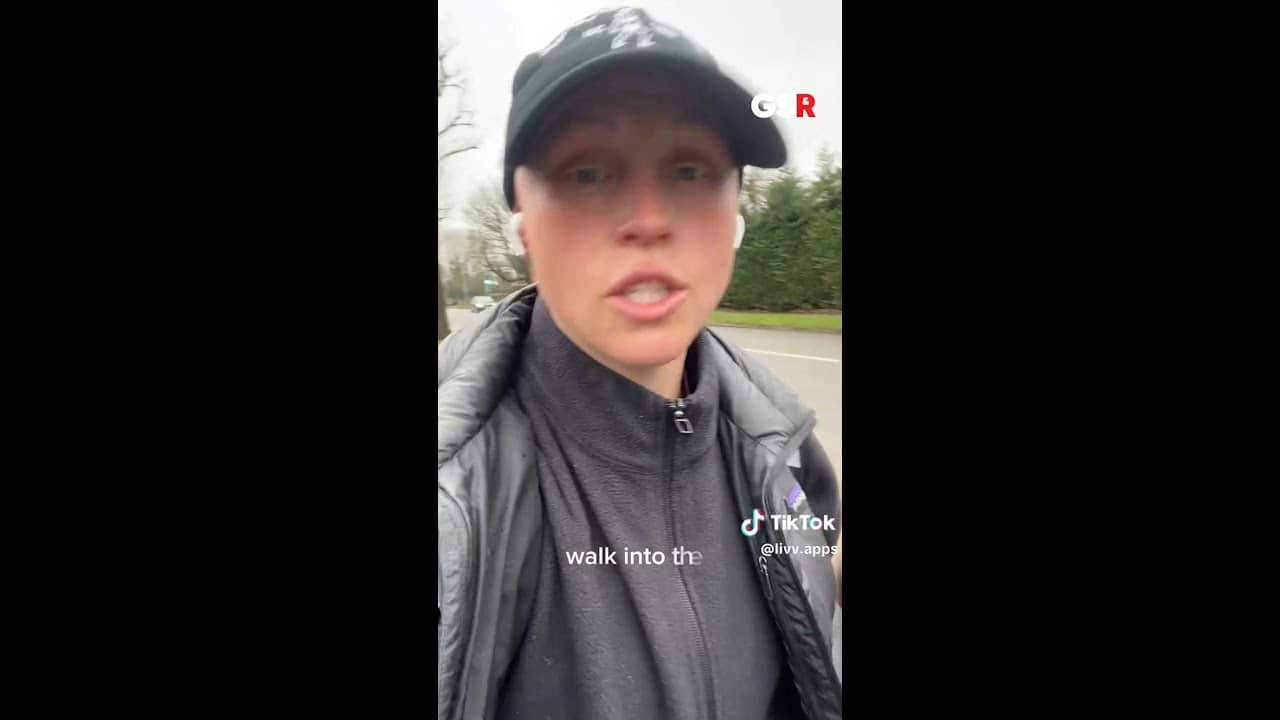 Canada & Saracens scrum-half Liv Apps is misgendered.