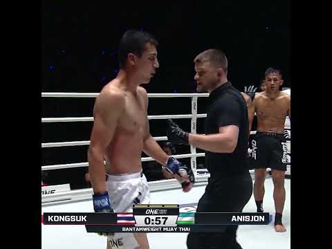 BRUTAL body shots 😱 Kongsuk closes the show with a third-round KO!