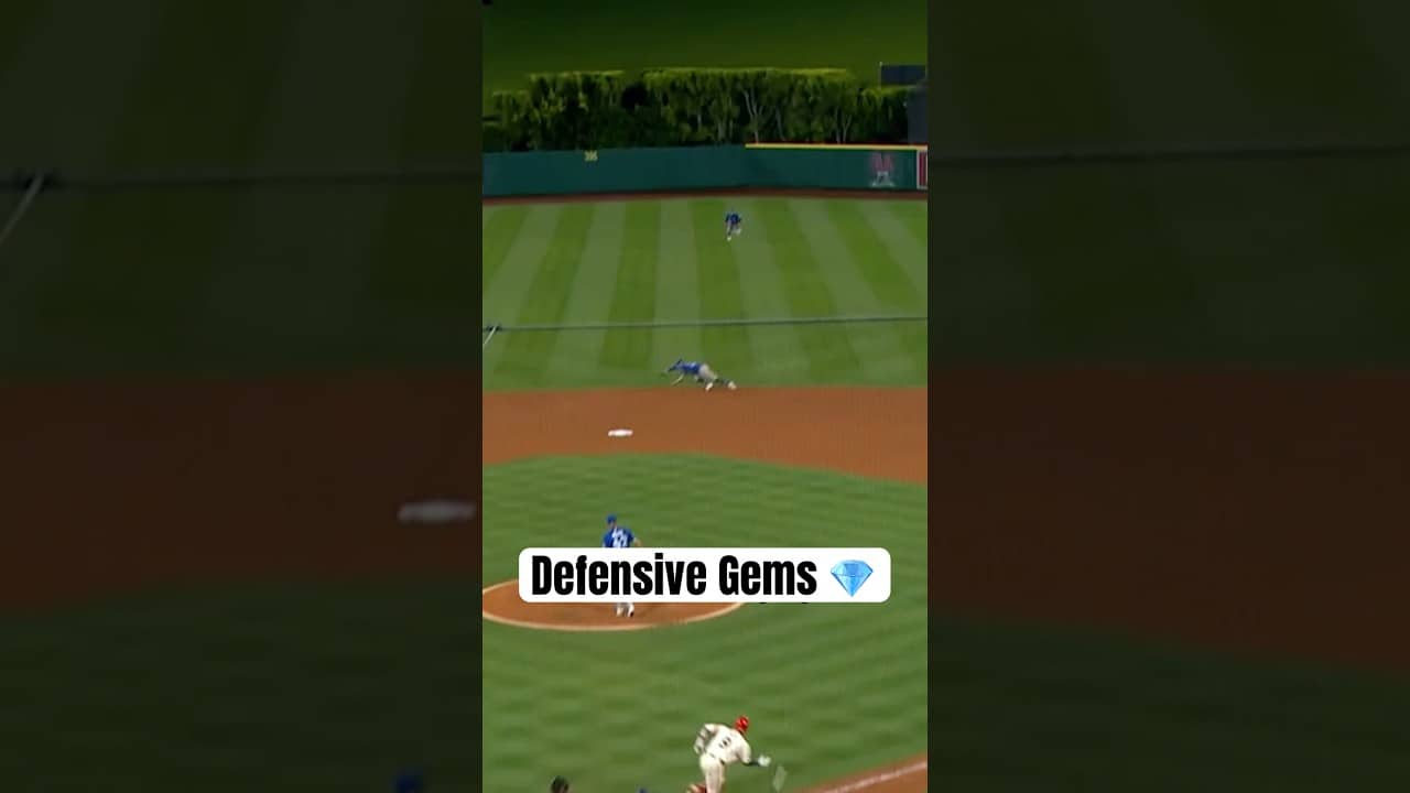 Ernie Clement and Spencer Miles with a pair of great defensive plays 👏 #MLB #BlueJays