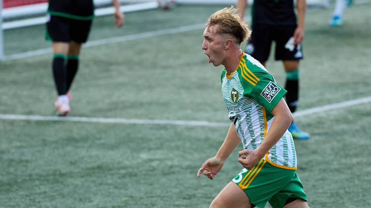GOAL | T2's Eric Izoita scores go-ahead goal in Tacoma