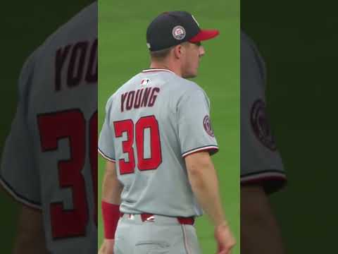 ANOTHER juggling catch for Jacob Young!? 😳