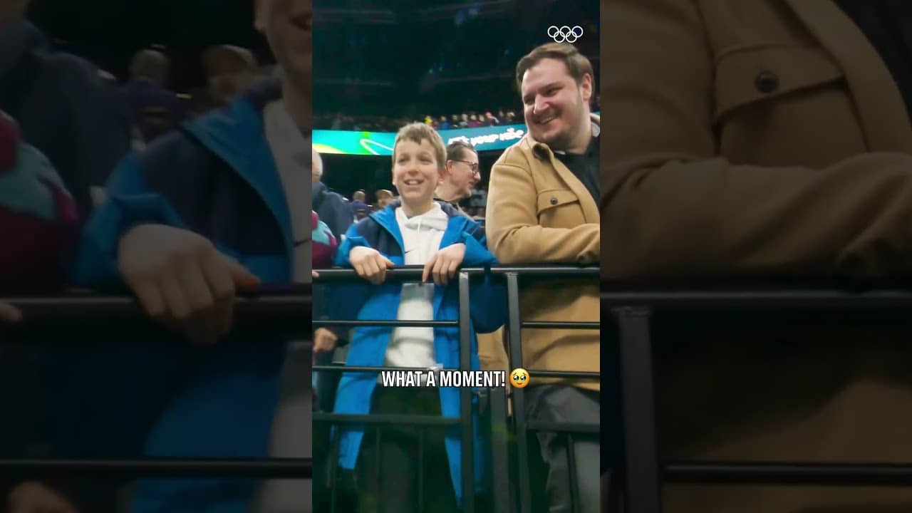 What a heartwarming moment, Mikko Rantanen from #MilanoCortina2026  🥹