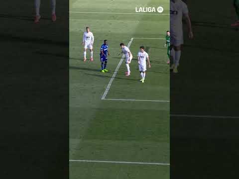 ¡La tiene Iglesias de cabeza! 🔥 #laligahighlights #GetafeValencia