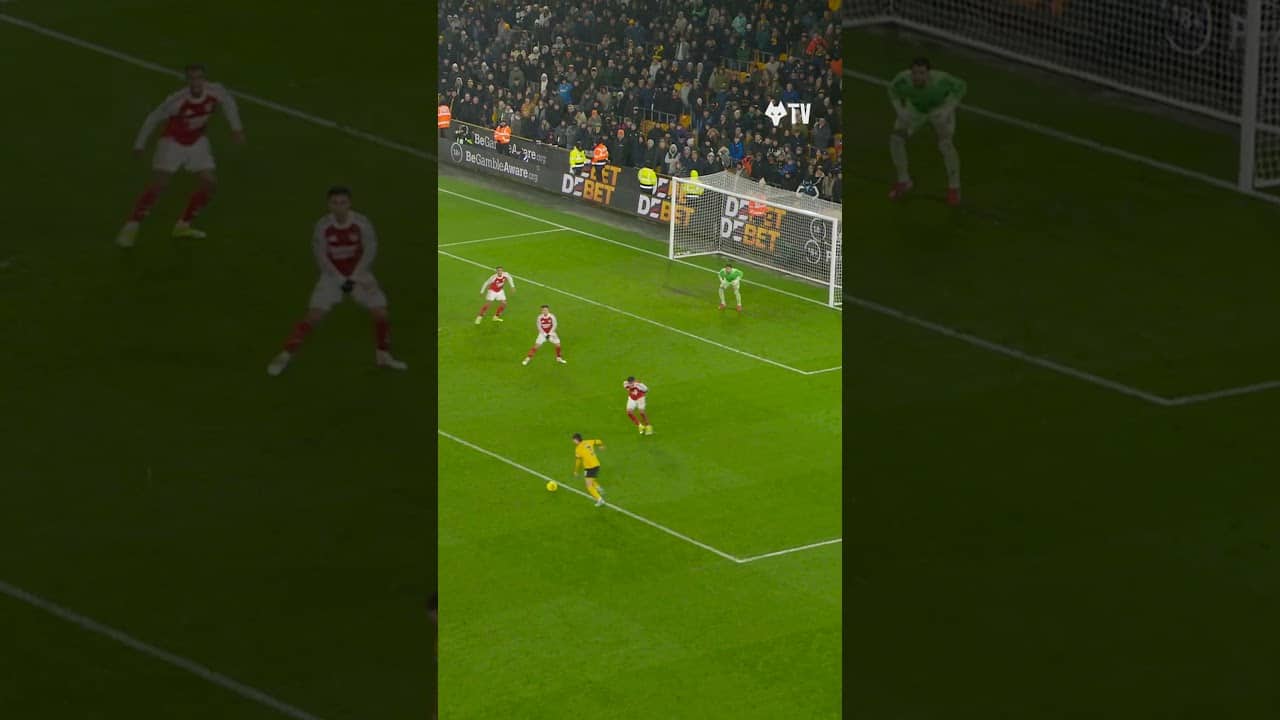 STUNNING Hugo Bueno goal against Arsenal! 🇪🇸💫