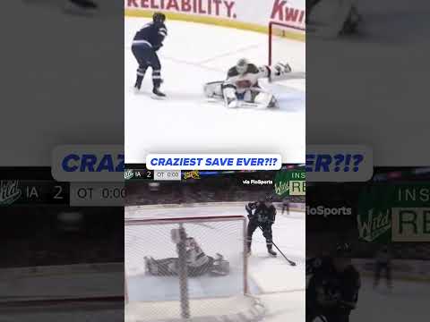 No-look behind the back 😳 #hockey