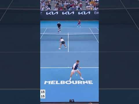 Kyrgios dispatches the TWEENER 😮