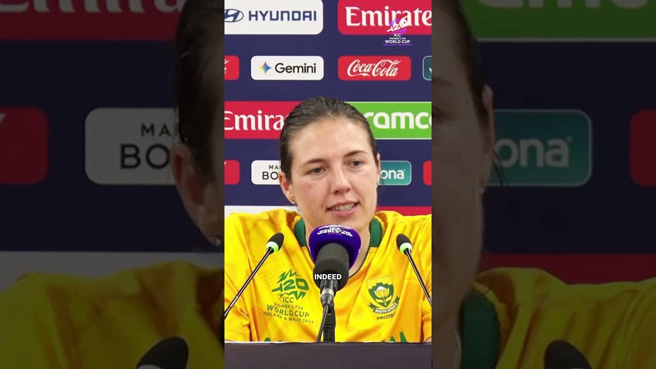An extra supporter for the Aussies in their clash against India at the #T20WorldCup 🤭