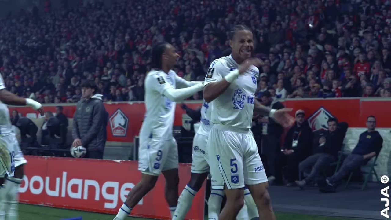 Le but sublime de Lassine Sinayoko face à Lille