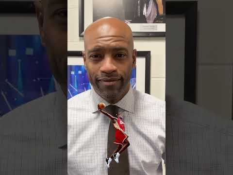 you heard the GOAT 🤫 #vincecarter #nba #basketball