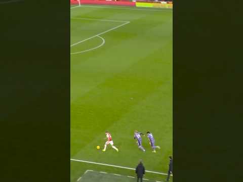 TROSSARD ESCAPES 2 PLAYERS & NUTMEGS THE GK!