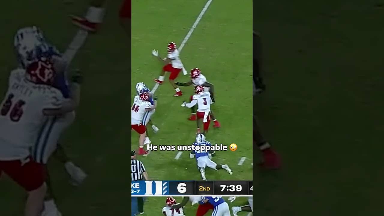 He did it all himself 🥶 #louisville #accfootball #collegefootball