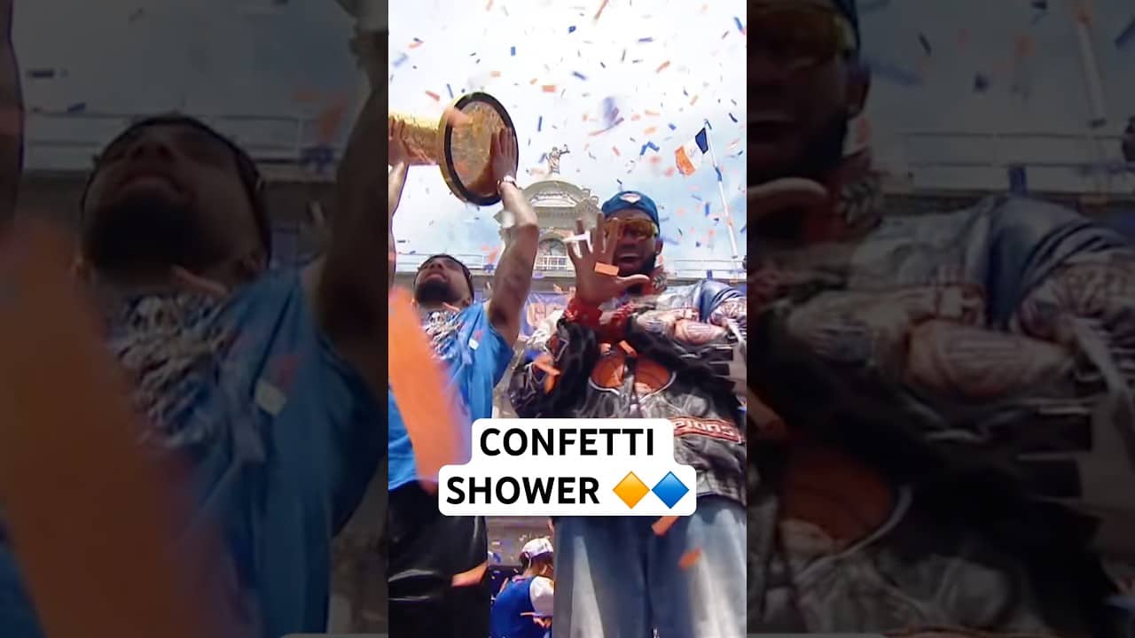 It’s a confetti shower in NYC🔶🔷🎉