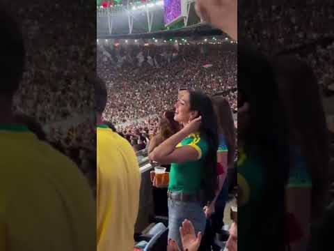 Dua Lipa was in the stands for the Fla-Flu derby between Fluminense and Flamengo 🇧🇷