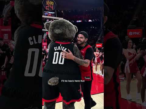 UFC’s Anthony "Fluffy" Hernandez in the building! 🚀 #rockets