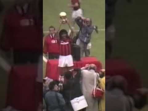 Gullit: a Rossonero legend & 1987 Ballon d’Or winner | #Shorts