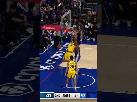 Ben Sheppard Grabs Steal & Tony Bradley Throws Down on the Break 😤