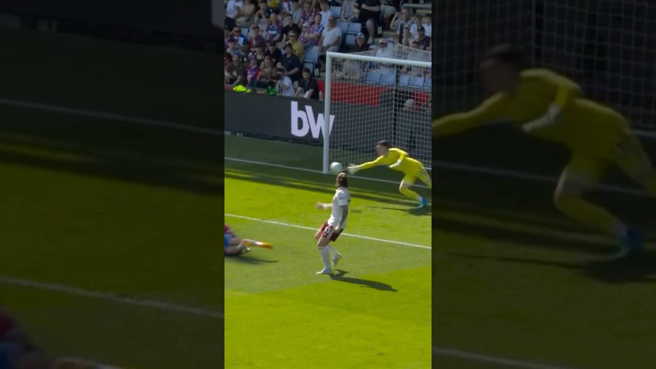 STUNNING GOALKEEPER SAVE!