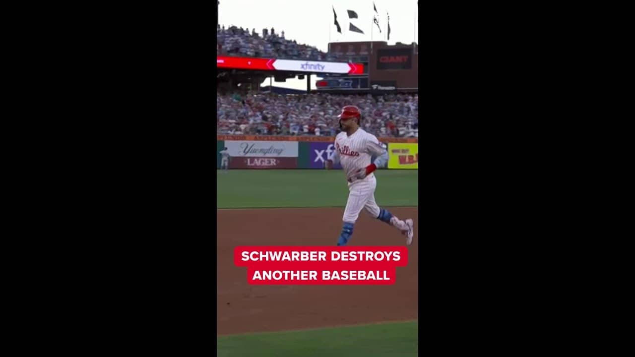 Kyle Schwarber destroys another baseball to give Phillies a 5-0 lead over Mets