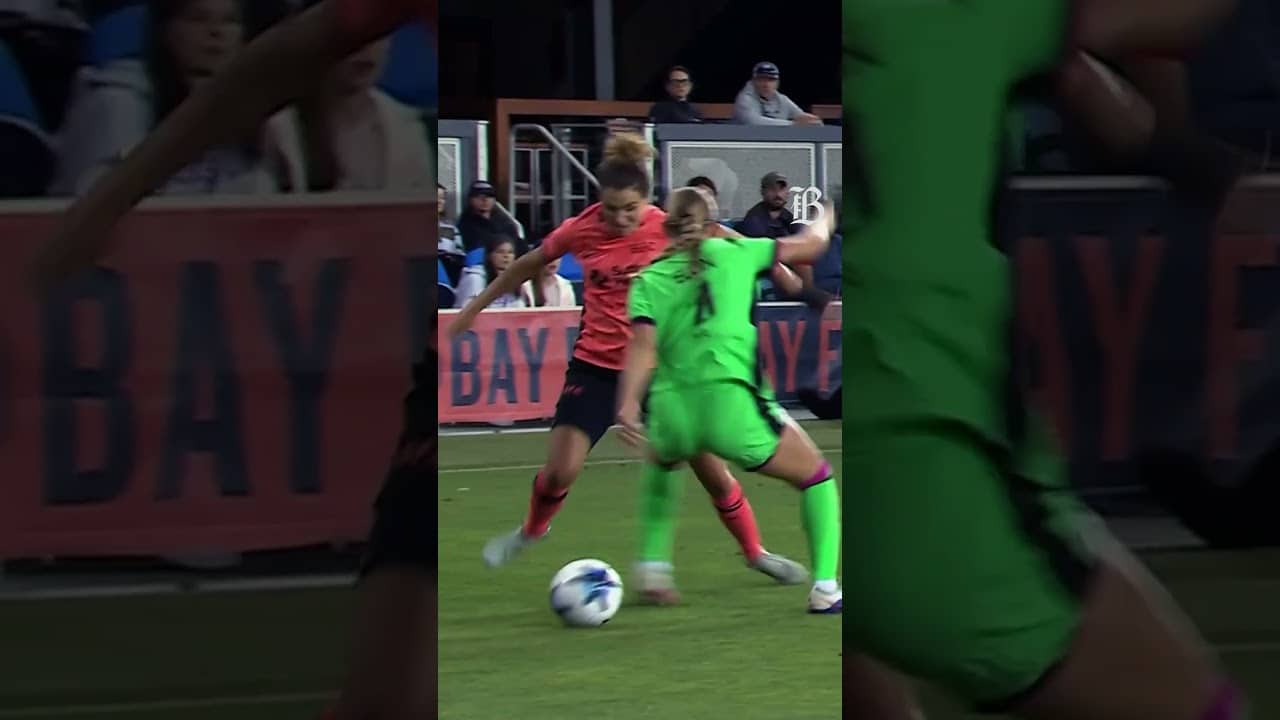Cristiana Girelli with the smooth ball control against Boston Legacy