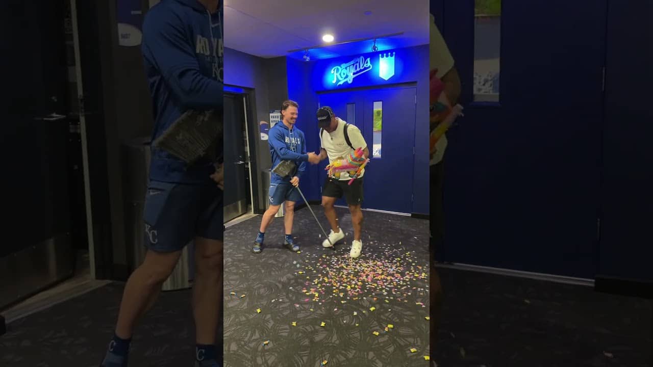 Happy Birthday Salvy! 🥳 #kcroyals #birthday #salvadorperez #piñatas #baseball #MLB