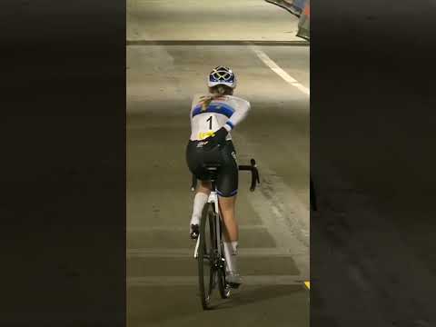 Nightmare start for the European champion 😫 Inge van der Heijden crashes on the very first corner.