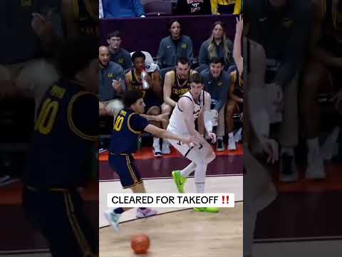 Tobi Lawal gets the crowd going in Blacksburg 🔥 #gohokies #collegebasketball #accbasketball #cbb
