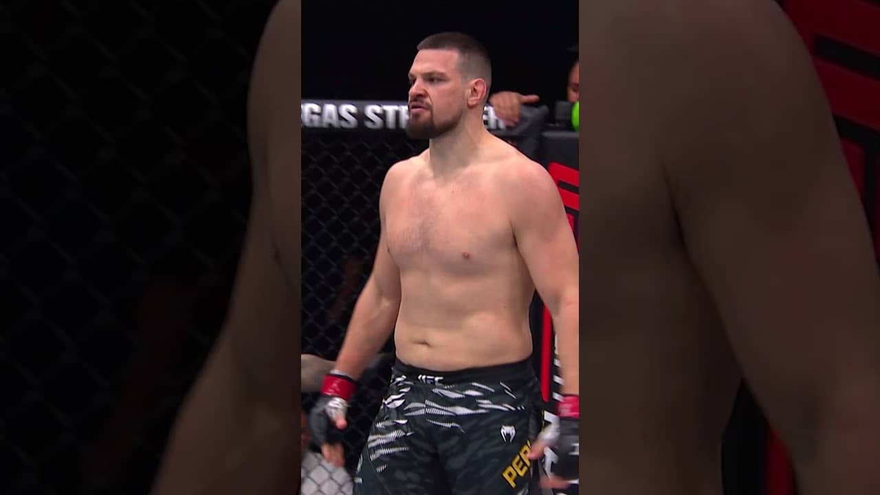 Gotta watch those elbows! #ufcperth