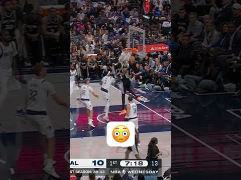 Wemby attacking the rim 🤯