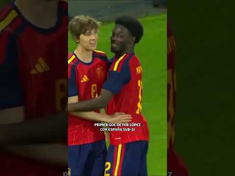 FER LÓPEZ left foot. Low. In 🎯 #shorts