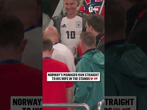 Wholesome moment for Norway manager Ståle Solbakken after they clinched a spot in the knockout round