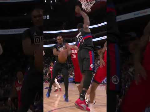 Bari from outta NOWHERE 😳 #rockets