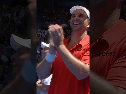 Clijsters SENDS Federer the wrong way! 🤭