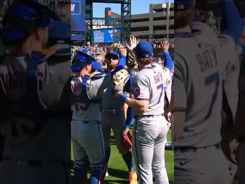 Edwin Díaz records his 250th career save 🔥