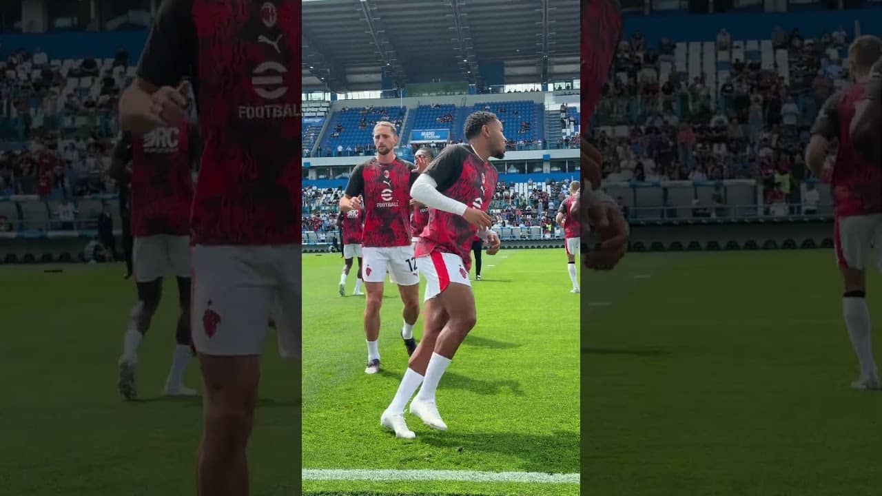 Warming up 🔥 | #SassuoloMilan | #shorts
