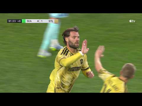 Eduard Löwen Emotional Goal on Return for St. Louis