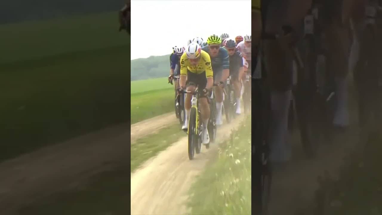 Wout van Aert on the gravel 😍 The Belgian is making the Marly Grav Race a tough one 🙌