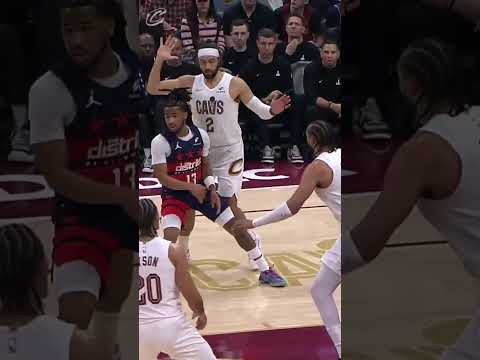 🚫 CPJ stays blocking shots at the rim! #LetEmKnow #Cavs #CraigPorterJr #NBA #Shorts