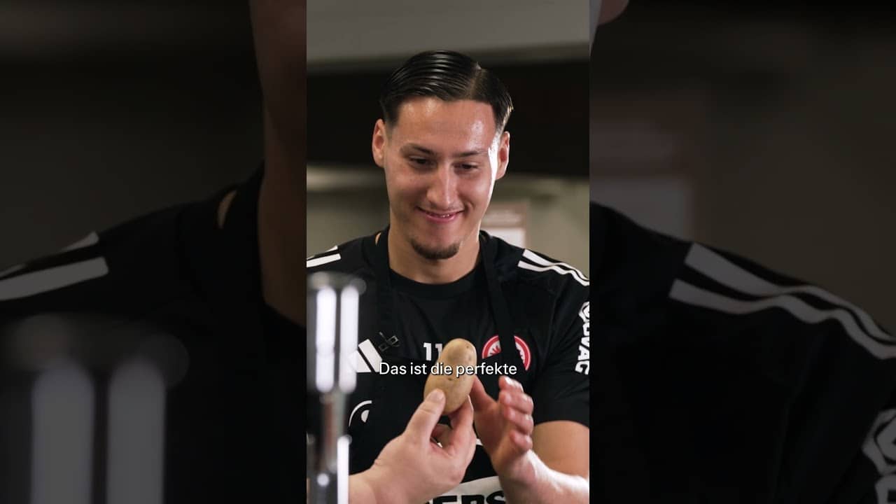 Younes Ebnoutalib wird von Bernd herausgefordert 😳🥔